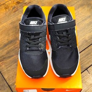 Boys Nike Sneakers size 2